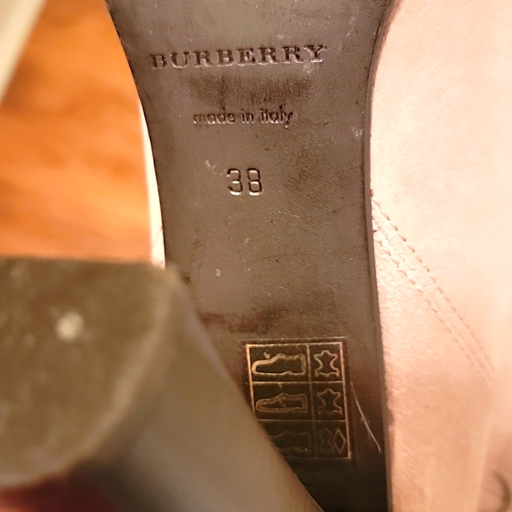 Burberry Western Suede Heeled Boots. EU Size. 38. - Picture 11 of 11